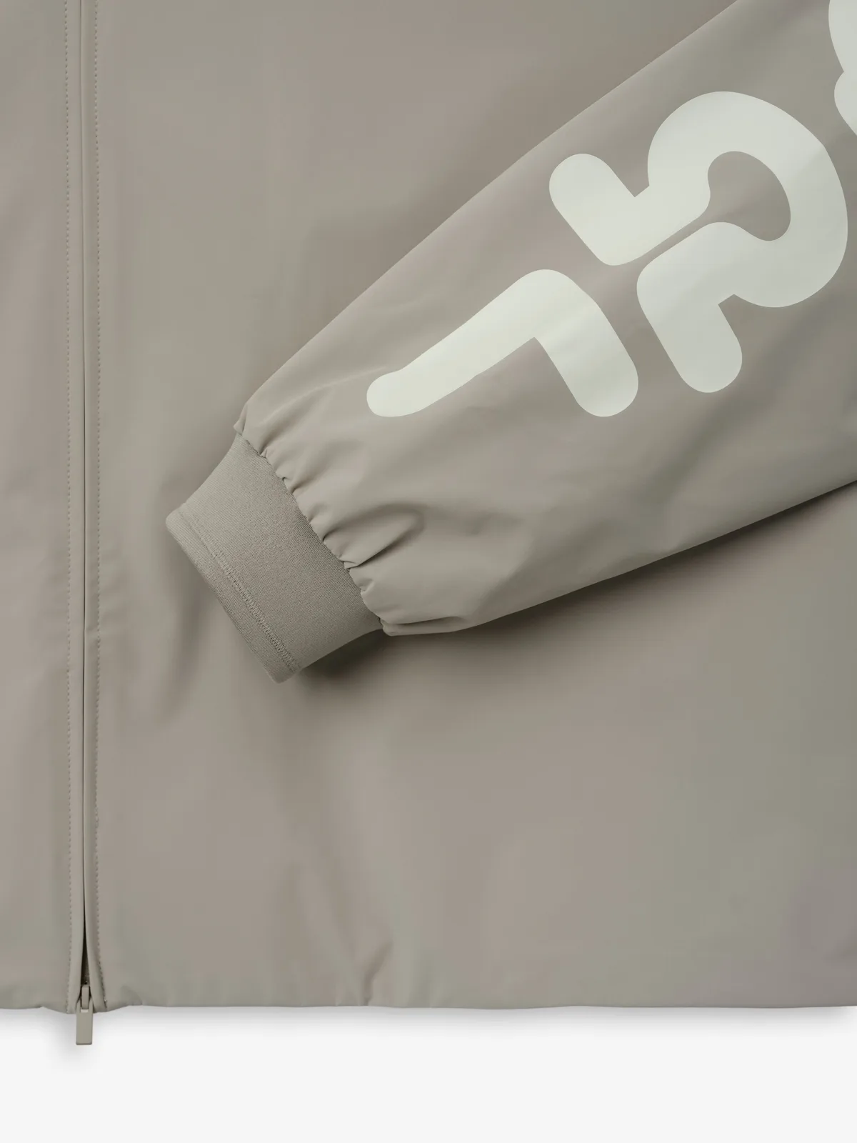 Chamarra Essentials Full Zip Hooded Anorak Foca, Essentials Jacket (vista 5)