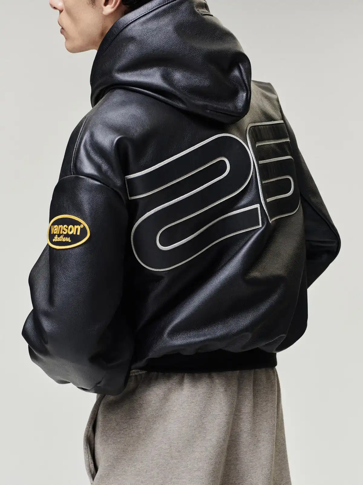 Chamarra Essentials Vanson Leather Hooded Bomber Negro, Essentials Jacket (vista 1)
