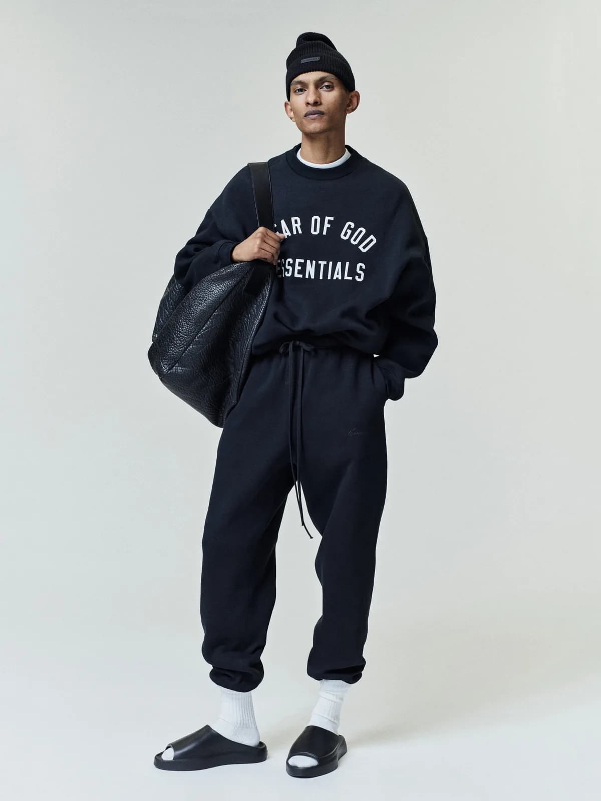 Crewneck Essentials Varsity 90s Sweatshirt Vintage Negro, Essentials Crewneck (vista 1)