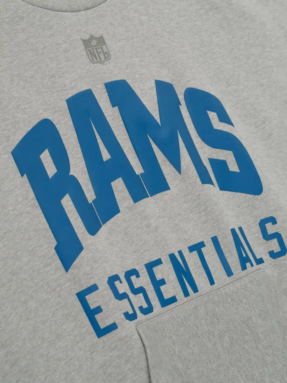 Crewneck Essentials Rams Sport Cemento Jaspe, Essentials Crewneck (vista 3)