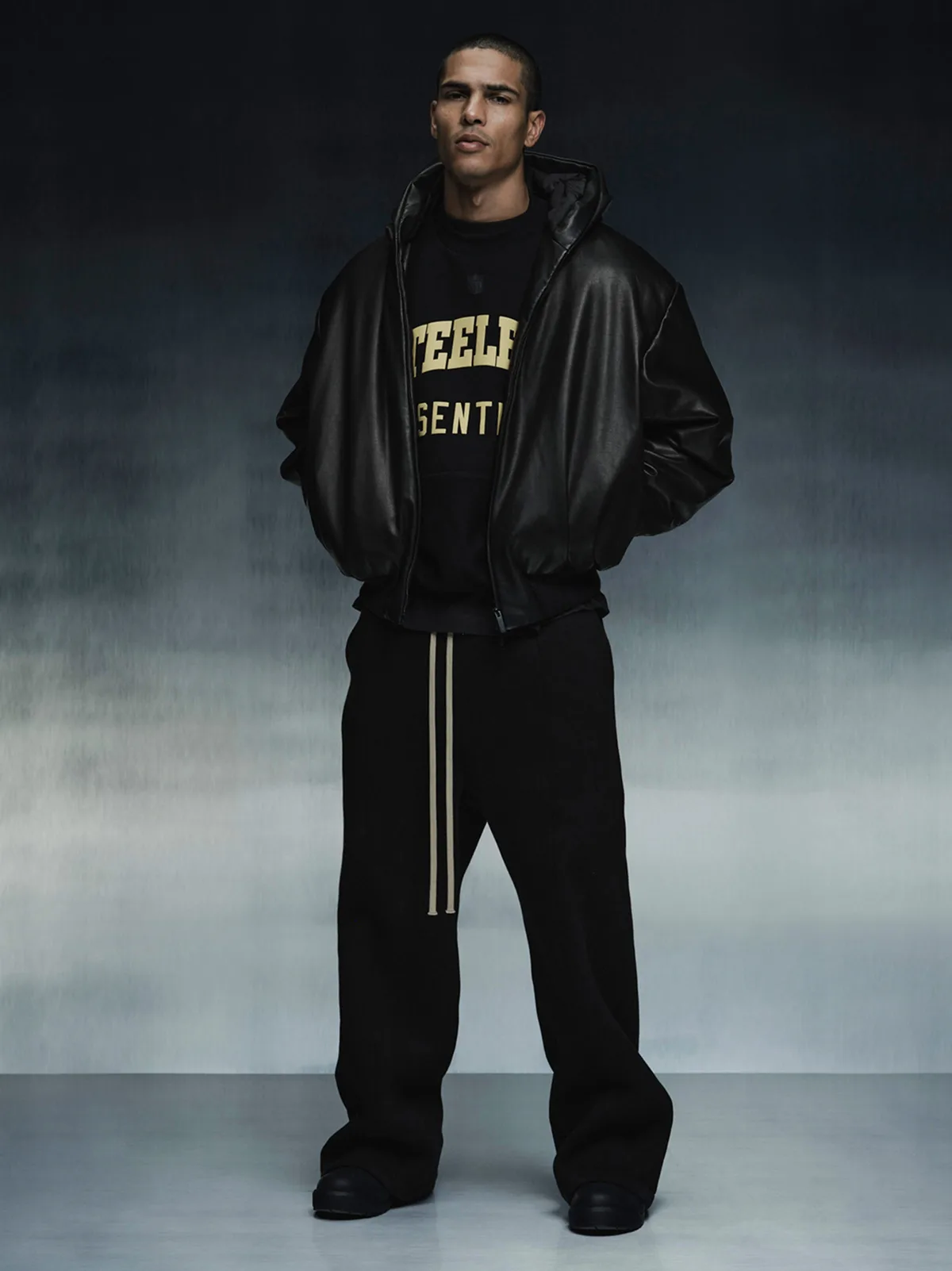 Crewneck Essentials Steelers Sport Negro, Essentials Crewneck (vista 1)