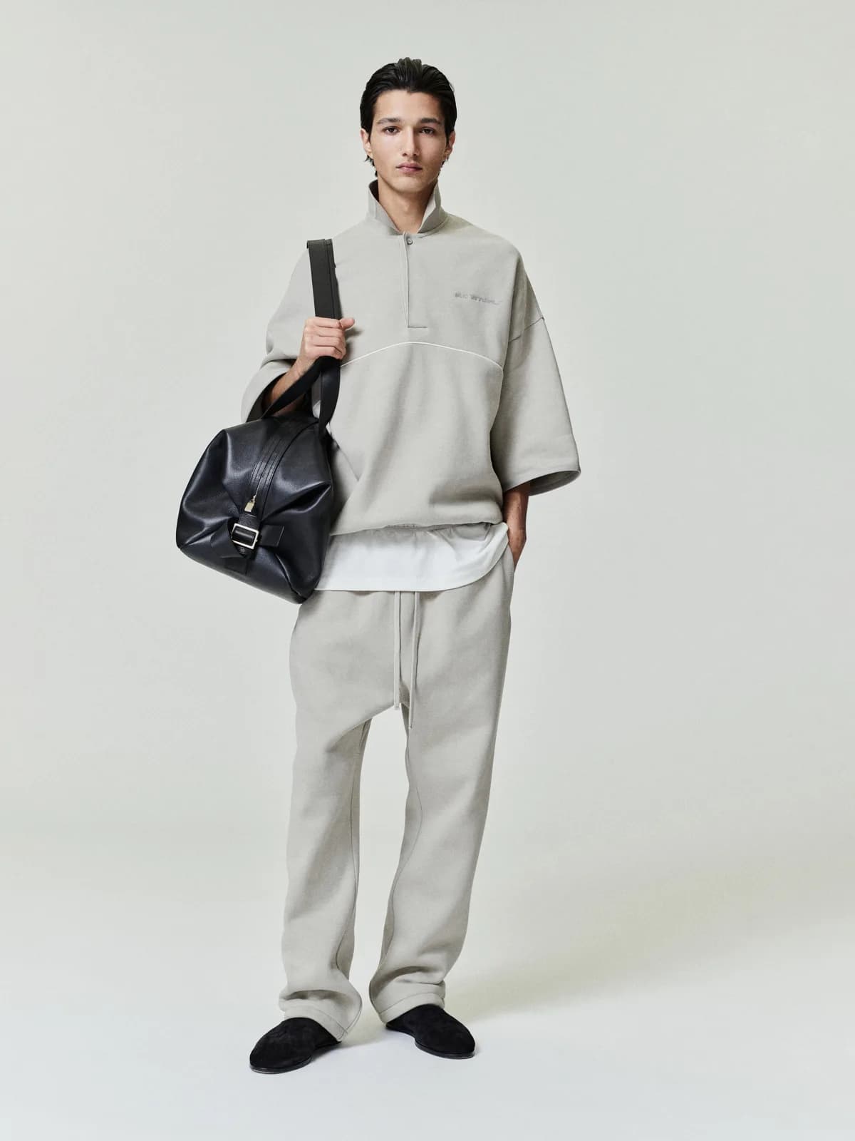 Pants Essentials Active Trace Relaxed Foca, Essentials Pants (vista 1)