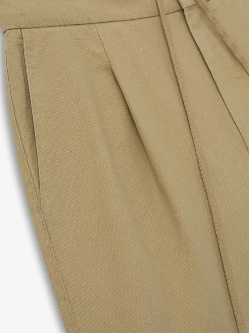 Pants Essentials Cotton Canvas Pleat Front Pant Duna, Essentials Pants (vista 4)