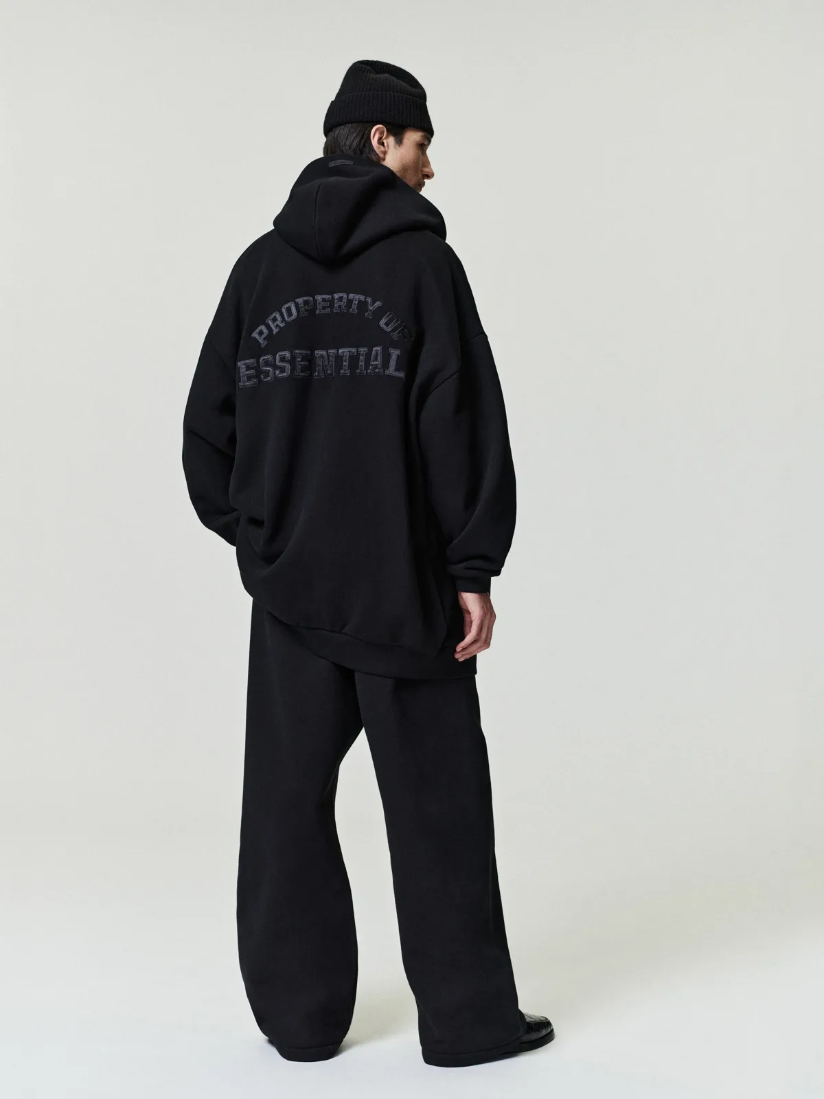 Pants Essentials Cotton Canvas Pleat Front Pant Vintage Negro, Essentials Pants (vista 2)