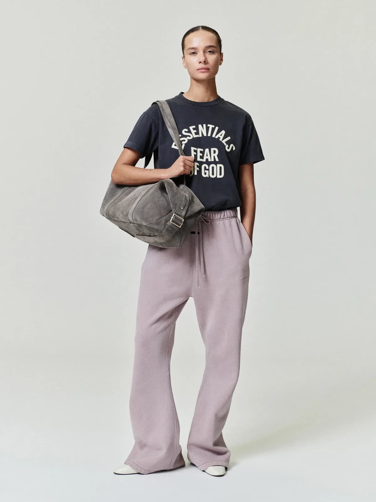 Playera Essentials Campus Classic Desteñido Negro, Essentials Tee (vista 1)