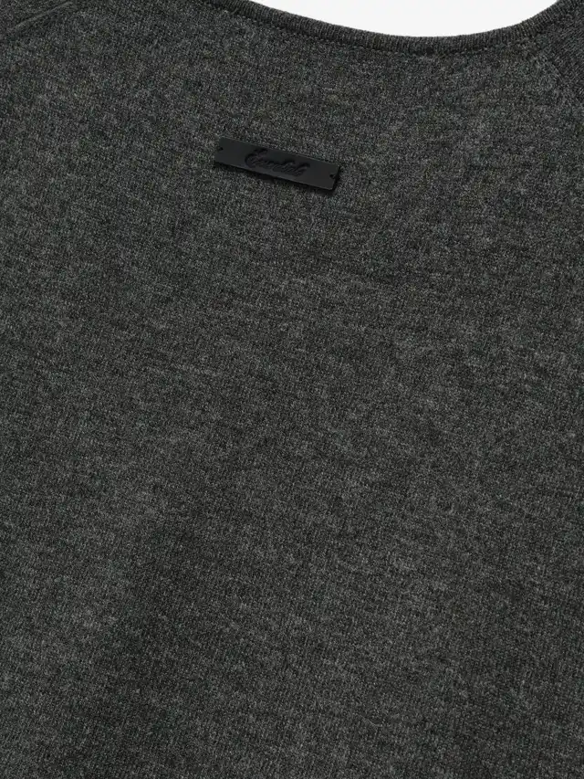 Playera Essentials Soft Knit Classic Acero Gris, Essentials Tee (vista 3)