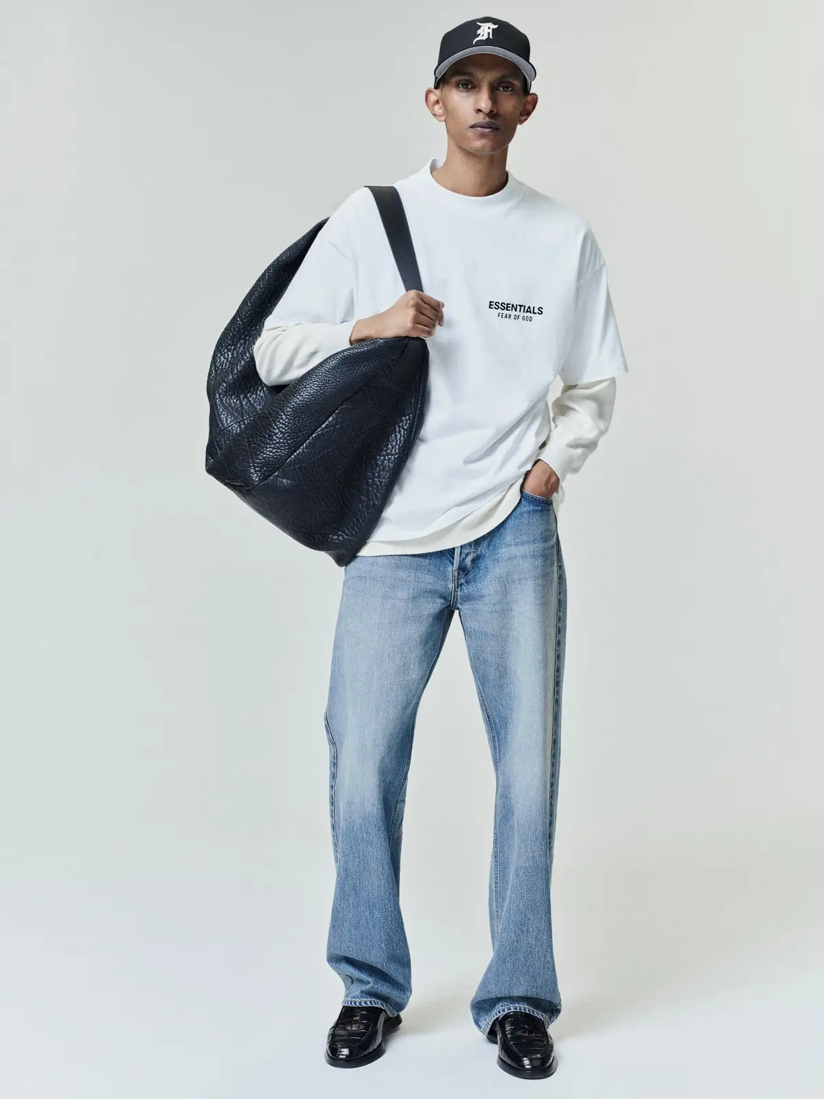 Playera Essentials SS26 Classic Brillante Blanco, Essentials Tee (vista 1)