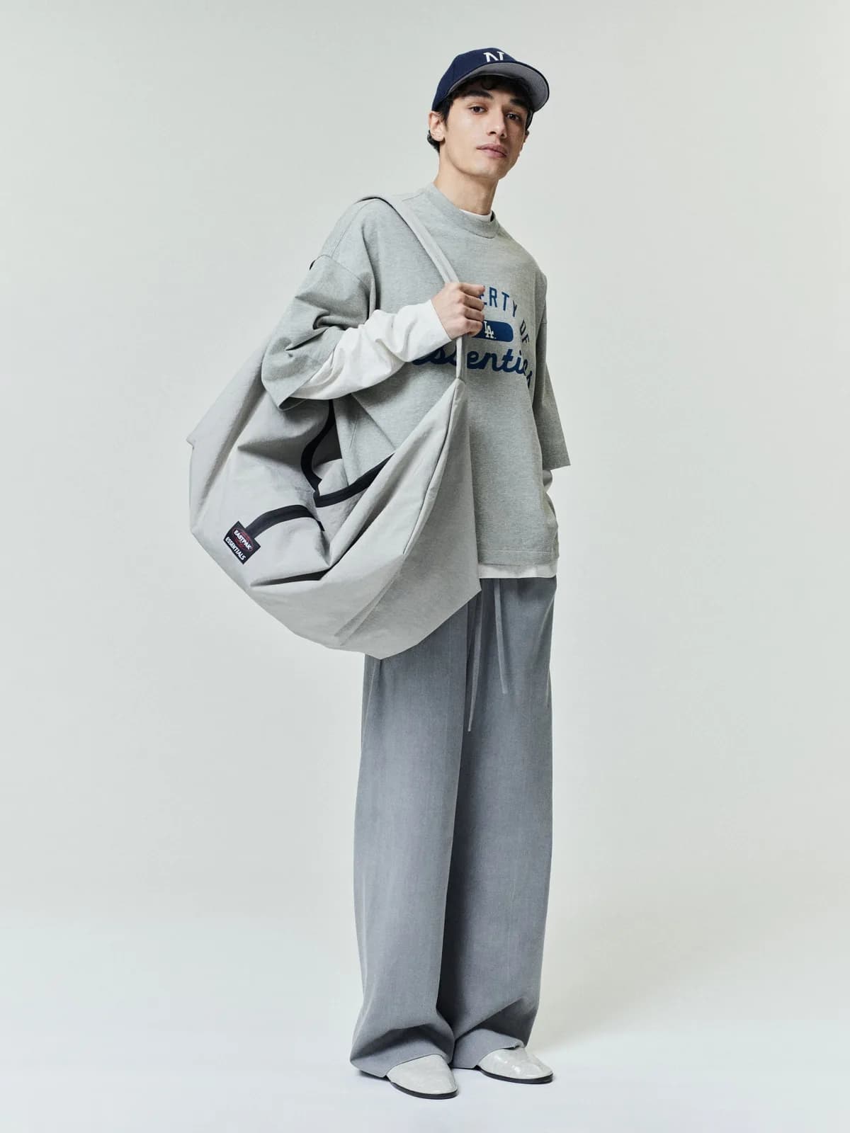 Playera Essentials Dodgers Merch Cemento Jaspe, Essentials Tee (vista 2)
