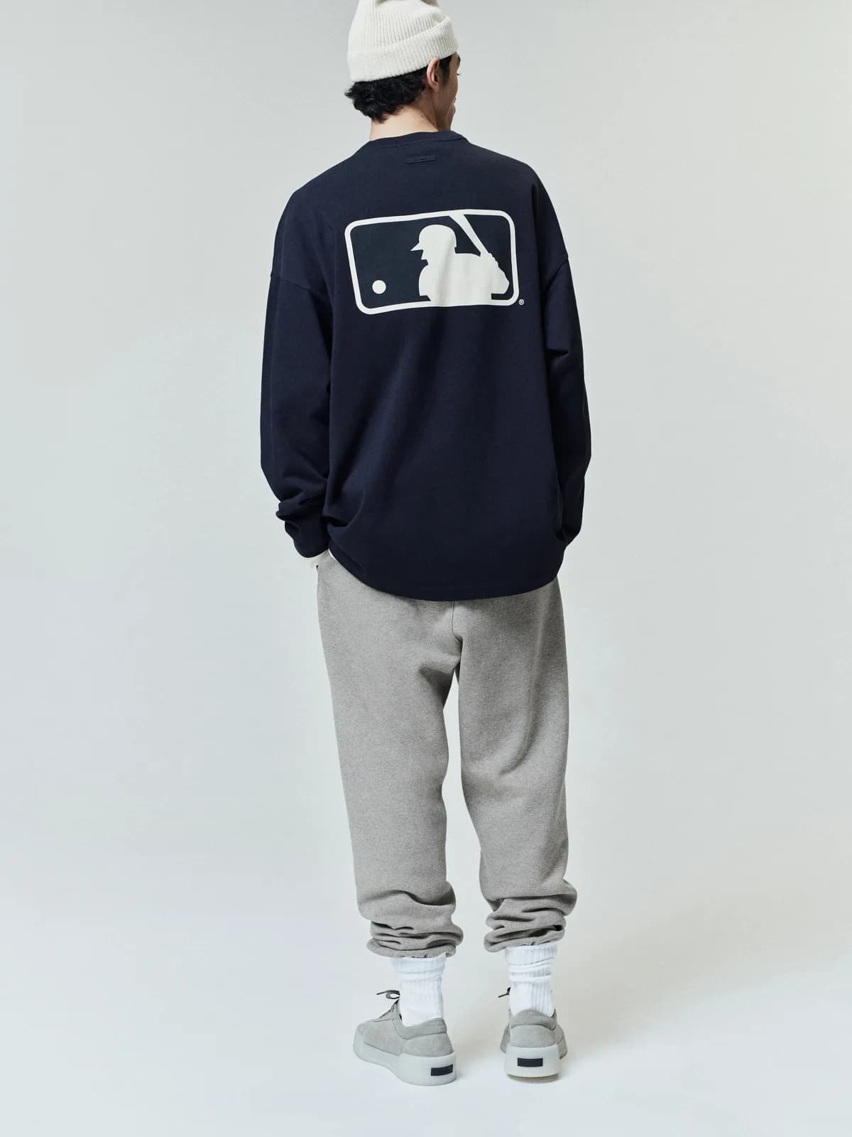 Playera Essentials MLB Boxy Negro, Essentials Tee (vista 1)