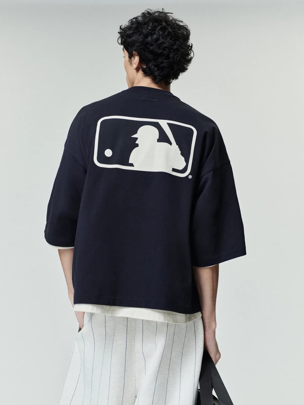 Playera Essentials MLB Merch Negro, Essentials Tee (vista 1)