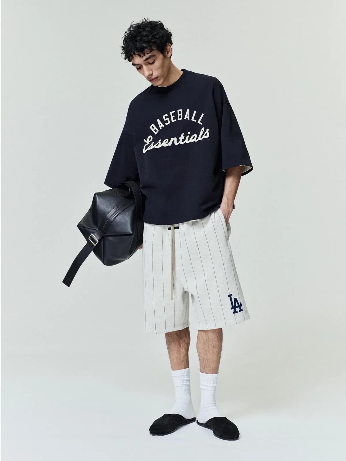 Playera Essentials MLB Merch Negro, Essentials Tee (vista 1)