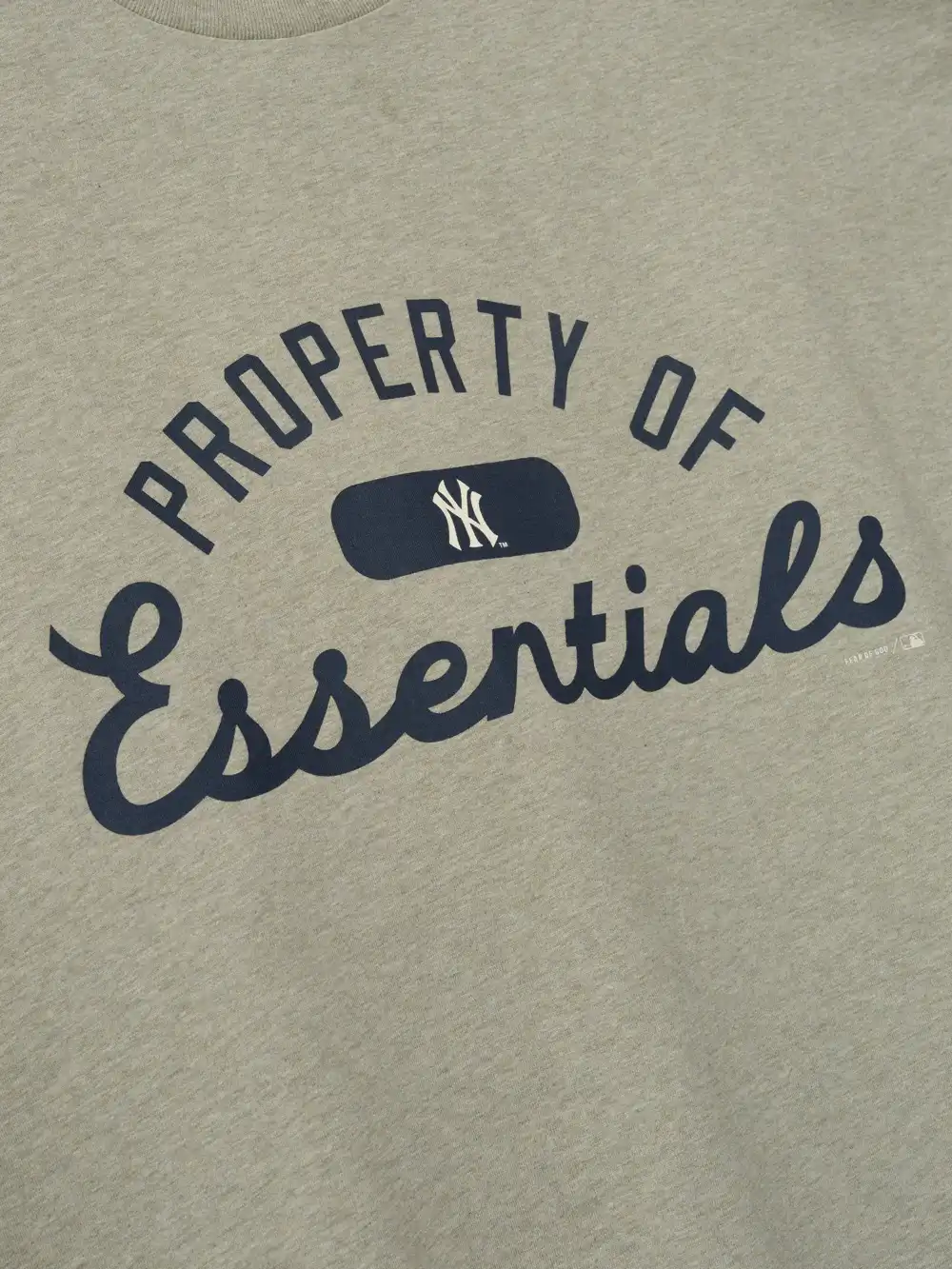 Playera Essentials Yankees Merch Foca Jaspe, Essentials Tee (vista 3)