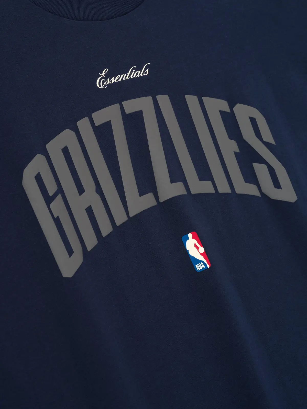 Playera Essentials Memphis Grizzlies 90s Fit Medianoche Azul Marino, Essentials Tee (vista 4)