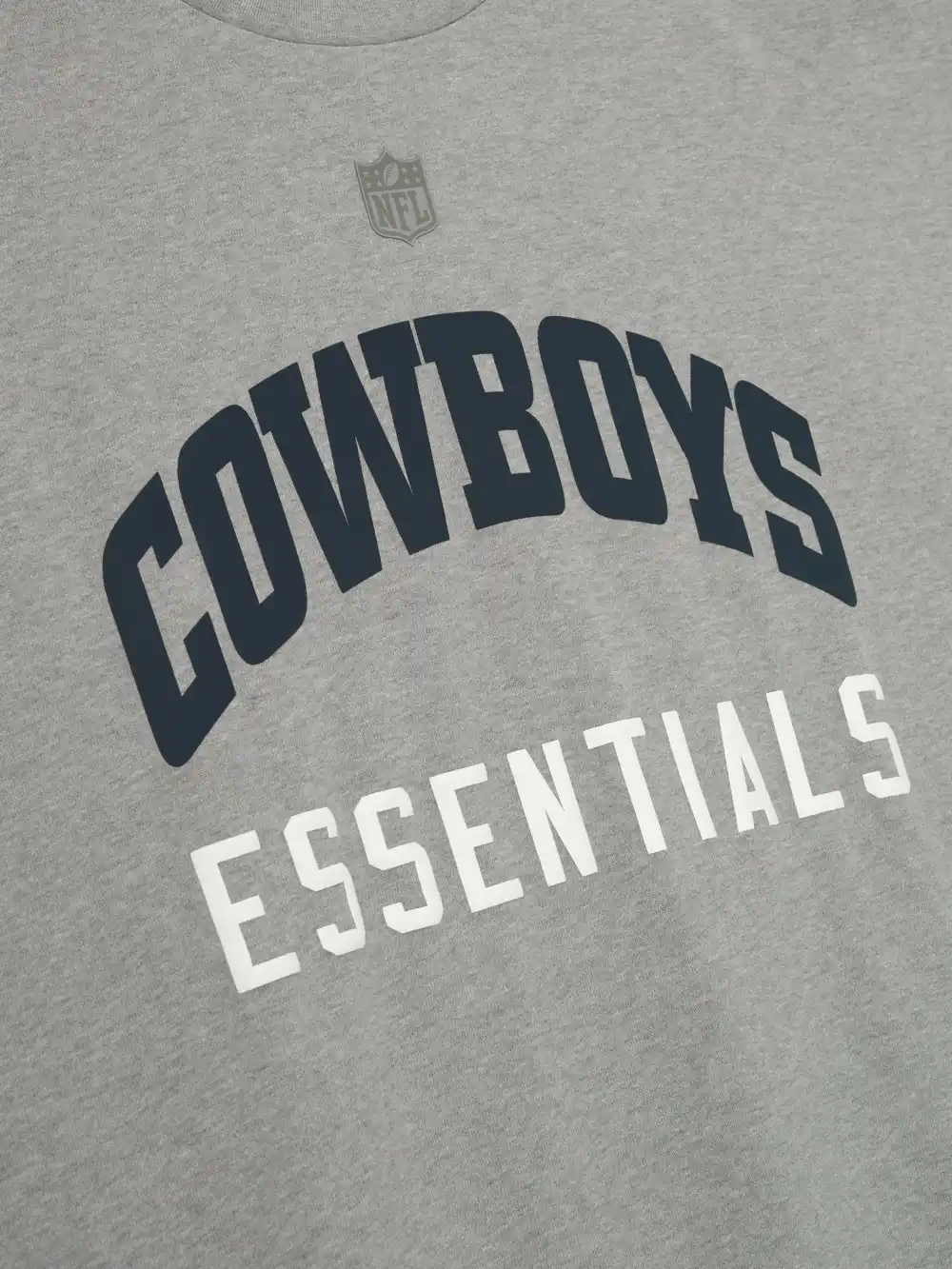 Playera Essentials Cowboys 90s 3/4 Sleeve Football Cemento Jaspe, Essentials Tee (vista 3)