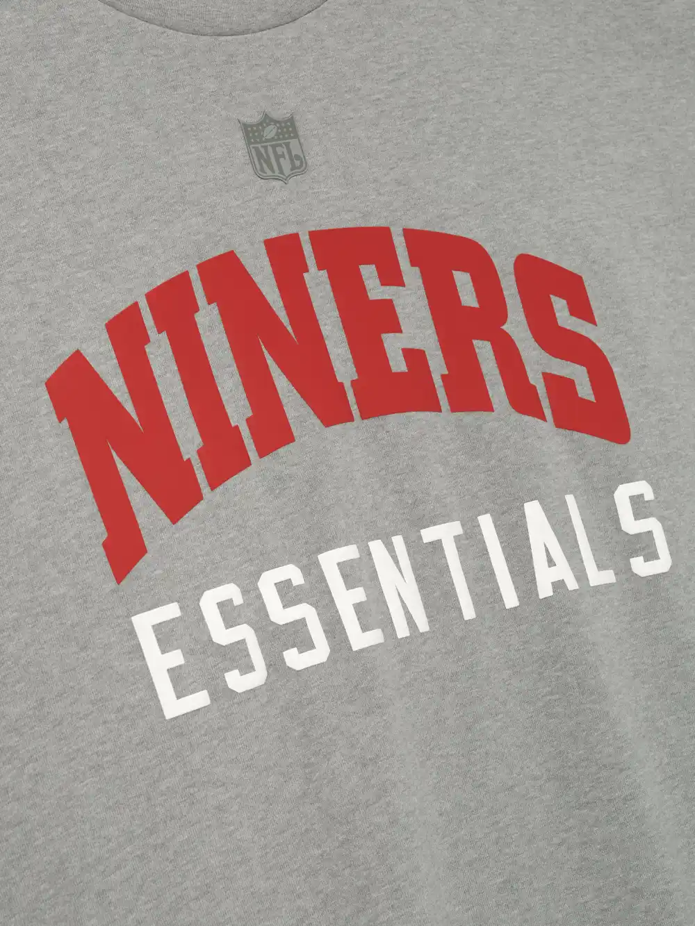 Playera Essentials Forty Niners 90s 3/4 Sleeve Football Cemento Jaspe, Essentials Tee (vista 3)