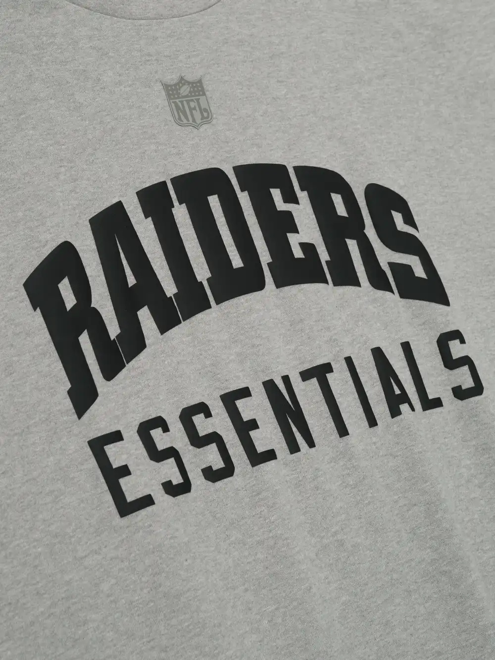 Playera Essentials Raiders 90s 3/4 Sleeve Football Cemento Jaspe, Essentials Tee (vista 3)