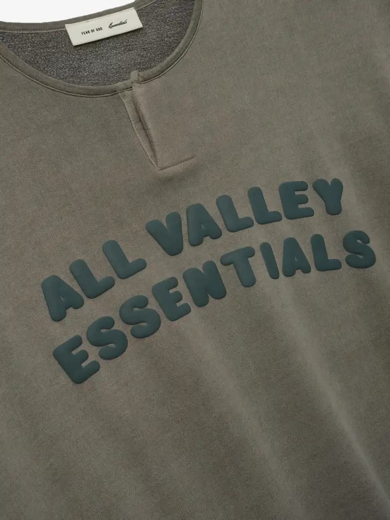 Playera Essentials 3/4 Henley Sweatshirt Lavado Foca, Essentials Tee (vista 3)