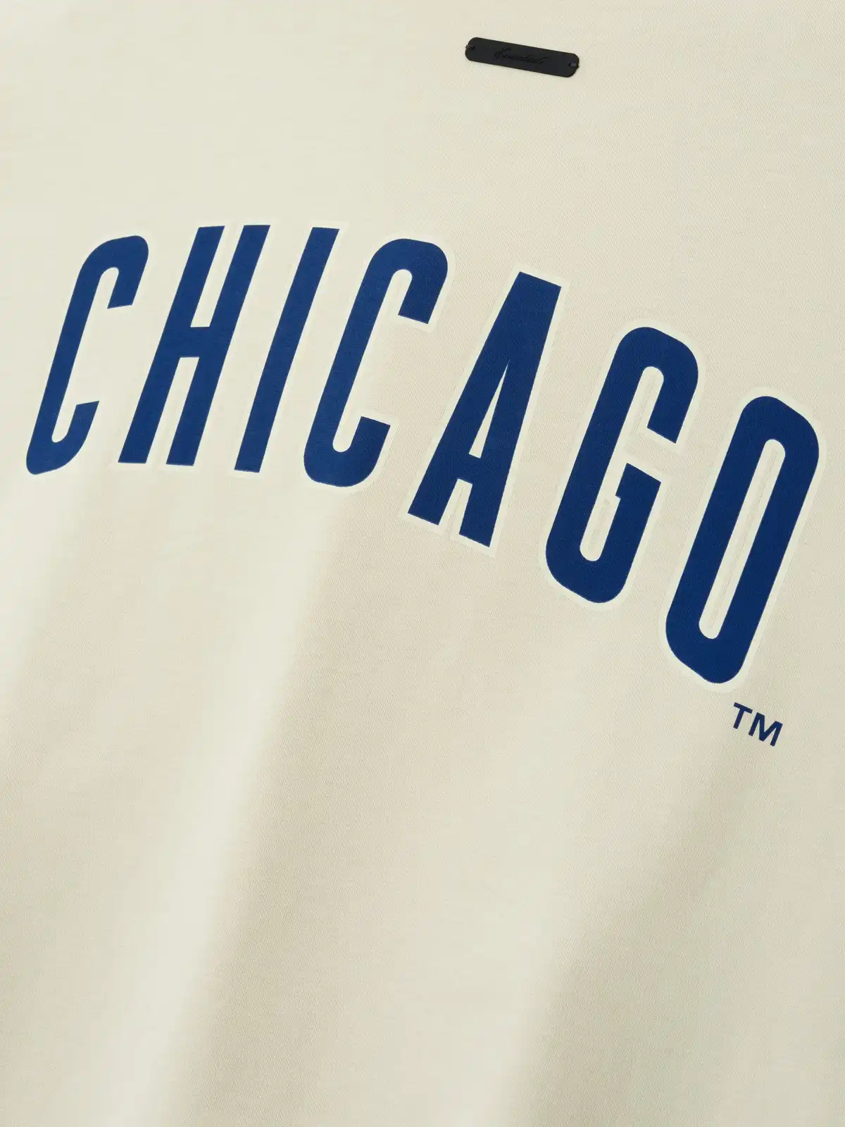 Playera Essentials Cubs Merch Sandstone, Essentials Tee (vista 4)