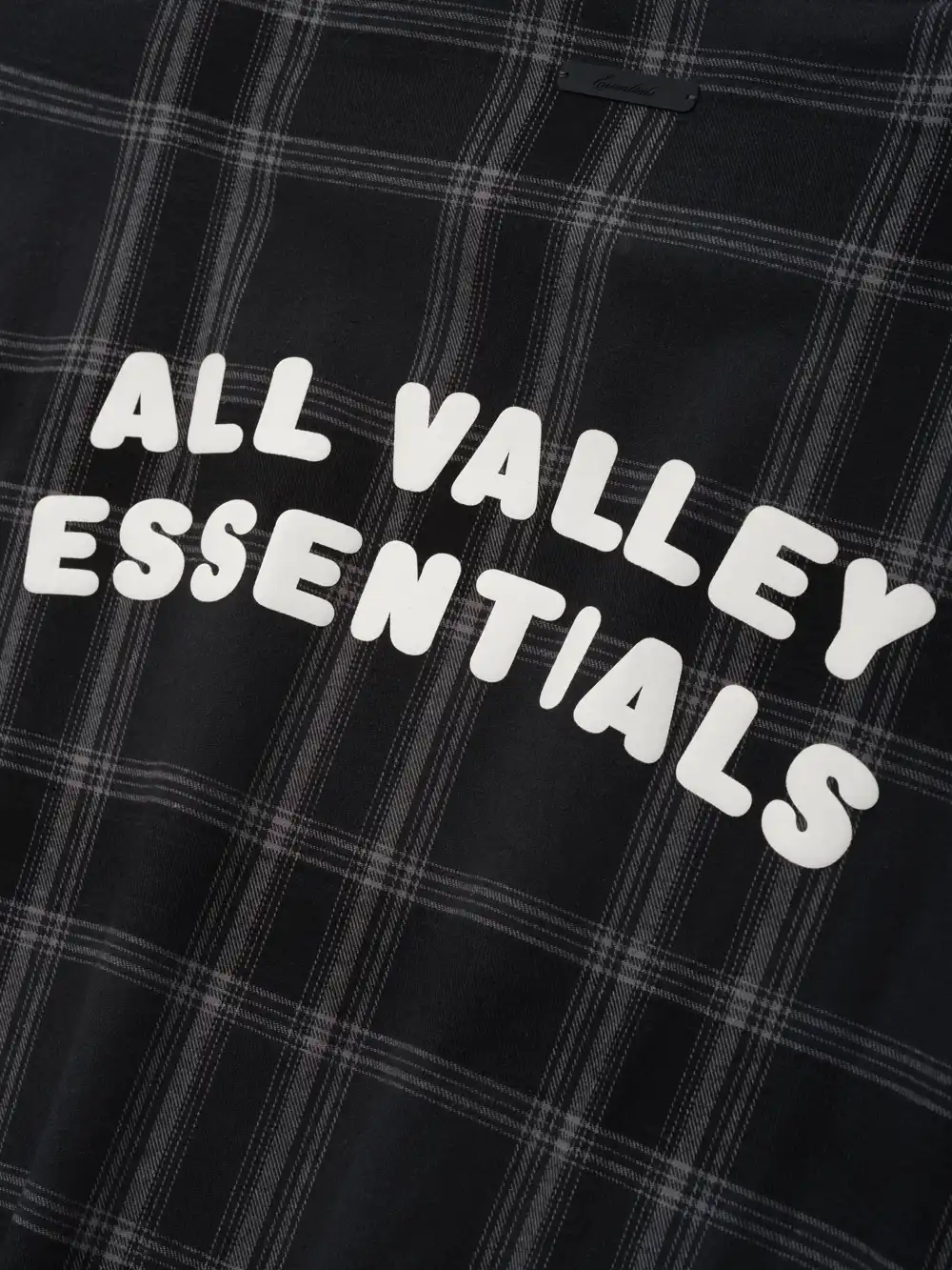Playera Essentials Flannel Button Up Shirt Vintage Negro, Essentials Tee (vista 3)