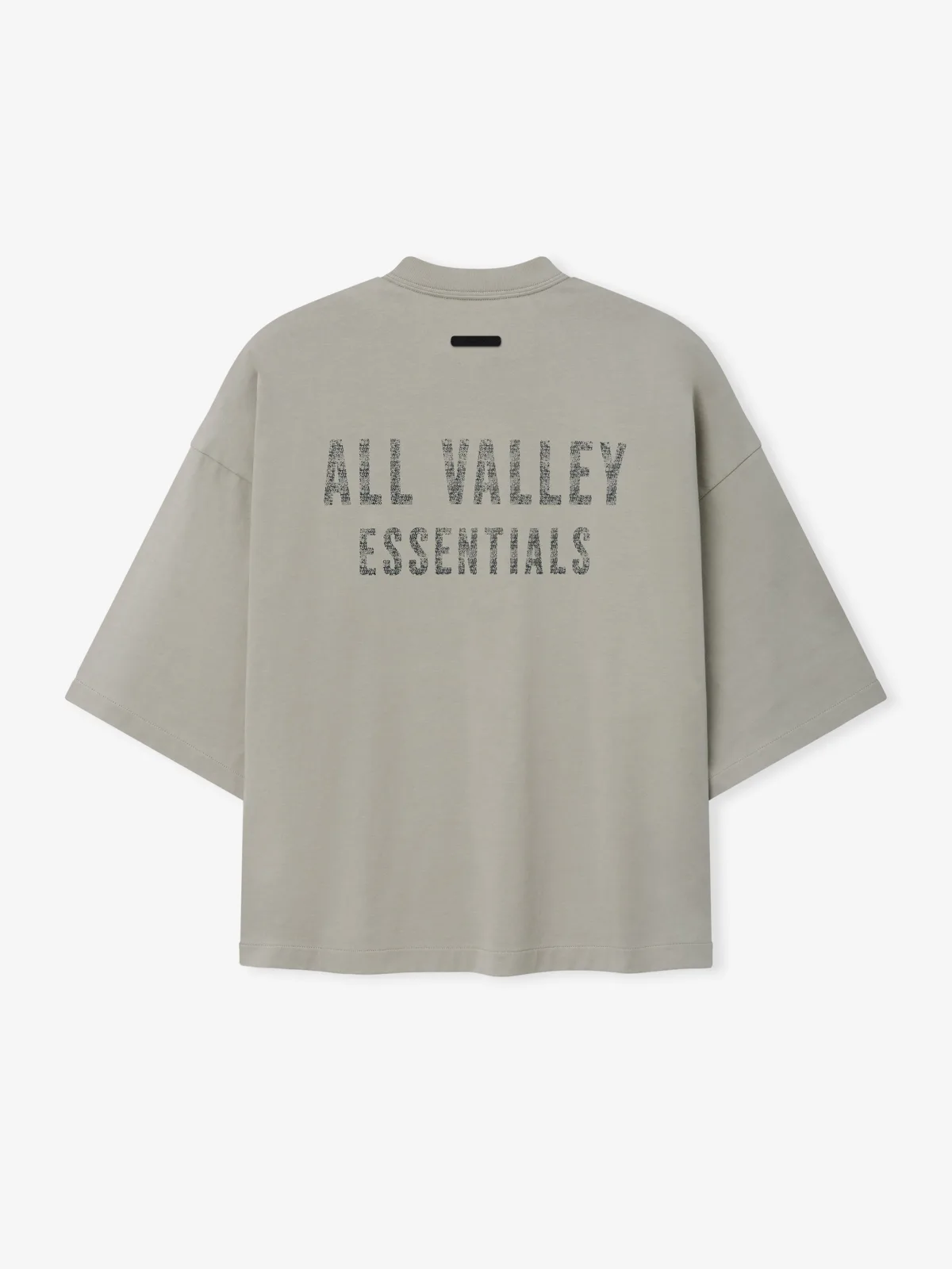 Playera Essentials Merch Boxy Fit Foca, Essentials Tee (vista 2)