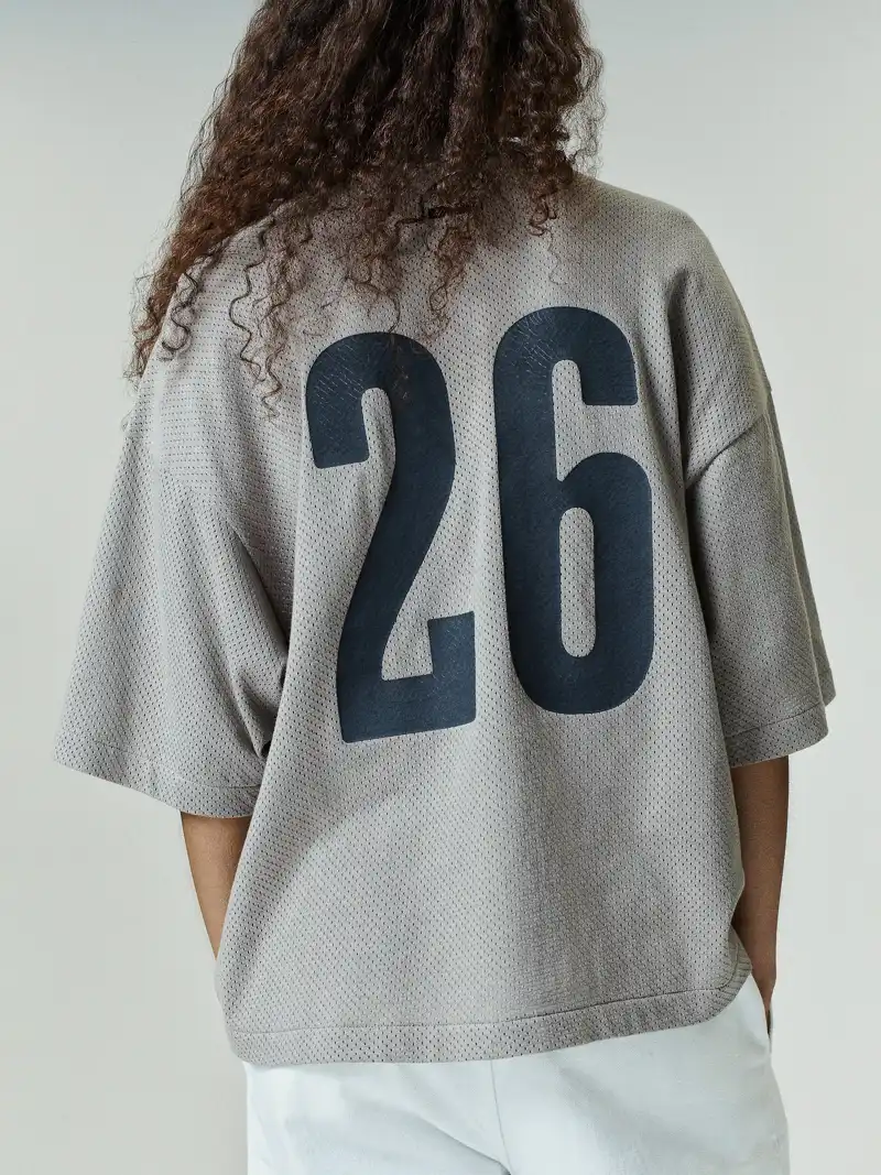 Playera Essentials Merch Boxy Fit Foca, Essentials Tee (vista 1)