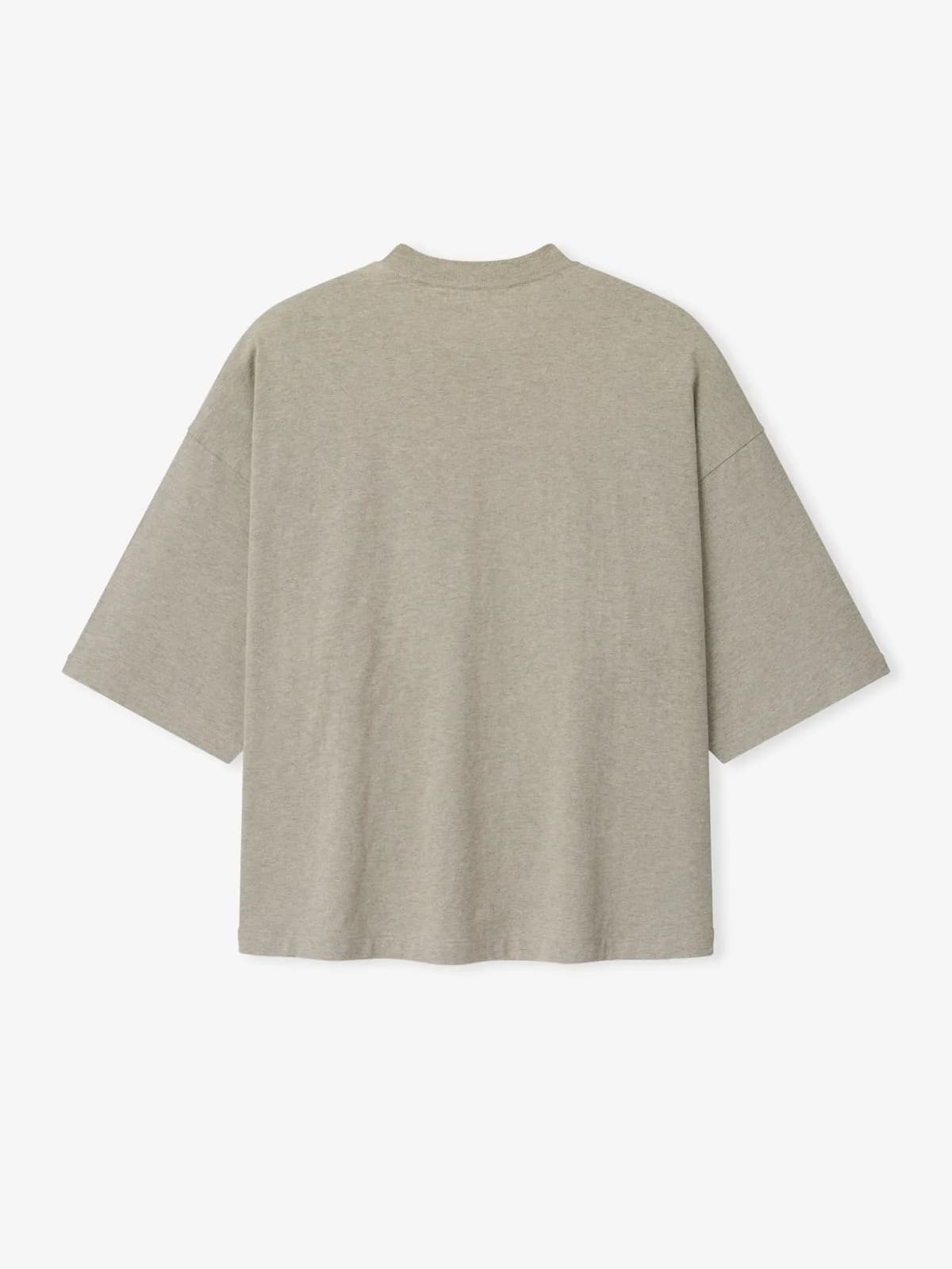 Playera Essentials Merch Boxy Fit Foca Jaspe, Essentials Tee (vista 2)