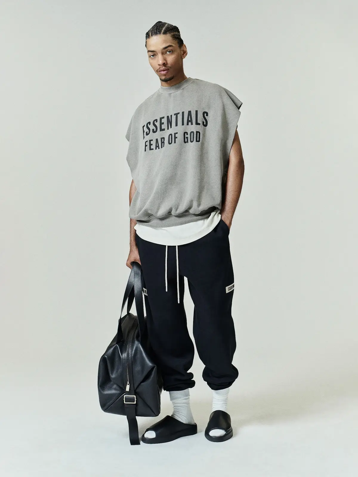 Playera Essentials Relaxed Fleece Cutoff Sweatshirt Lavado Foca, Essentials Tee (vista 1)