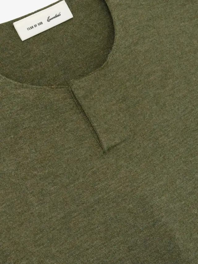 Playera Essentials Soft Knit Henley Moss, Essentials Tee (vista 3)