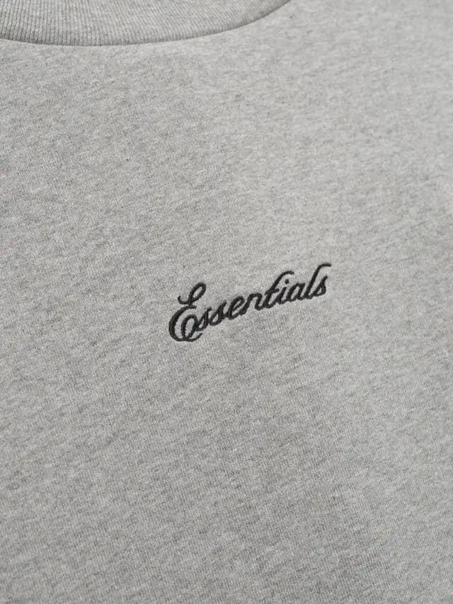 Playera Essentials Signature 90s Cemento Jaspe, Essentials Tee (vista 3)