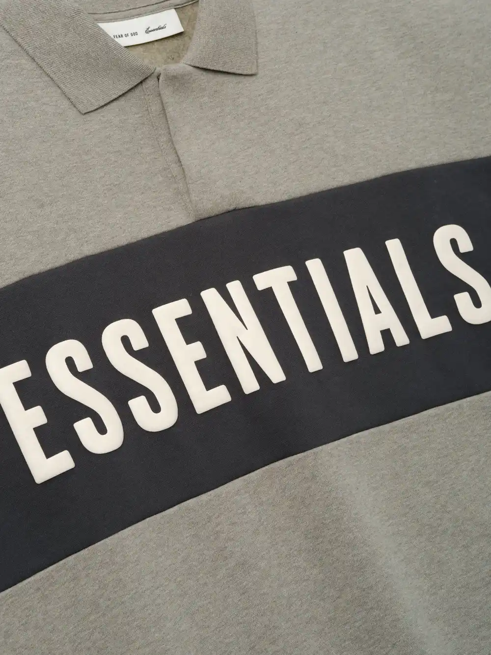 Top Essentials Cropped Panelled Foca Jaspe Acero Gris, Essentials Tee (vista 3)