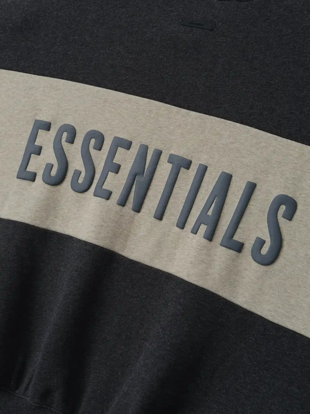 Top Essentials Cropped Relaxed Panelled Sweatshirt Acero Gris Jaspe Foca, Essentials Tee (vista 4)