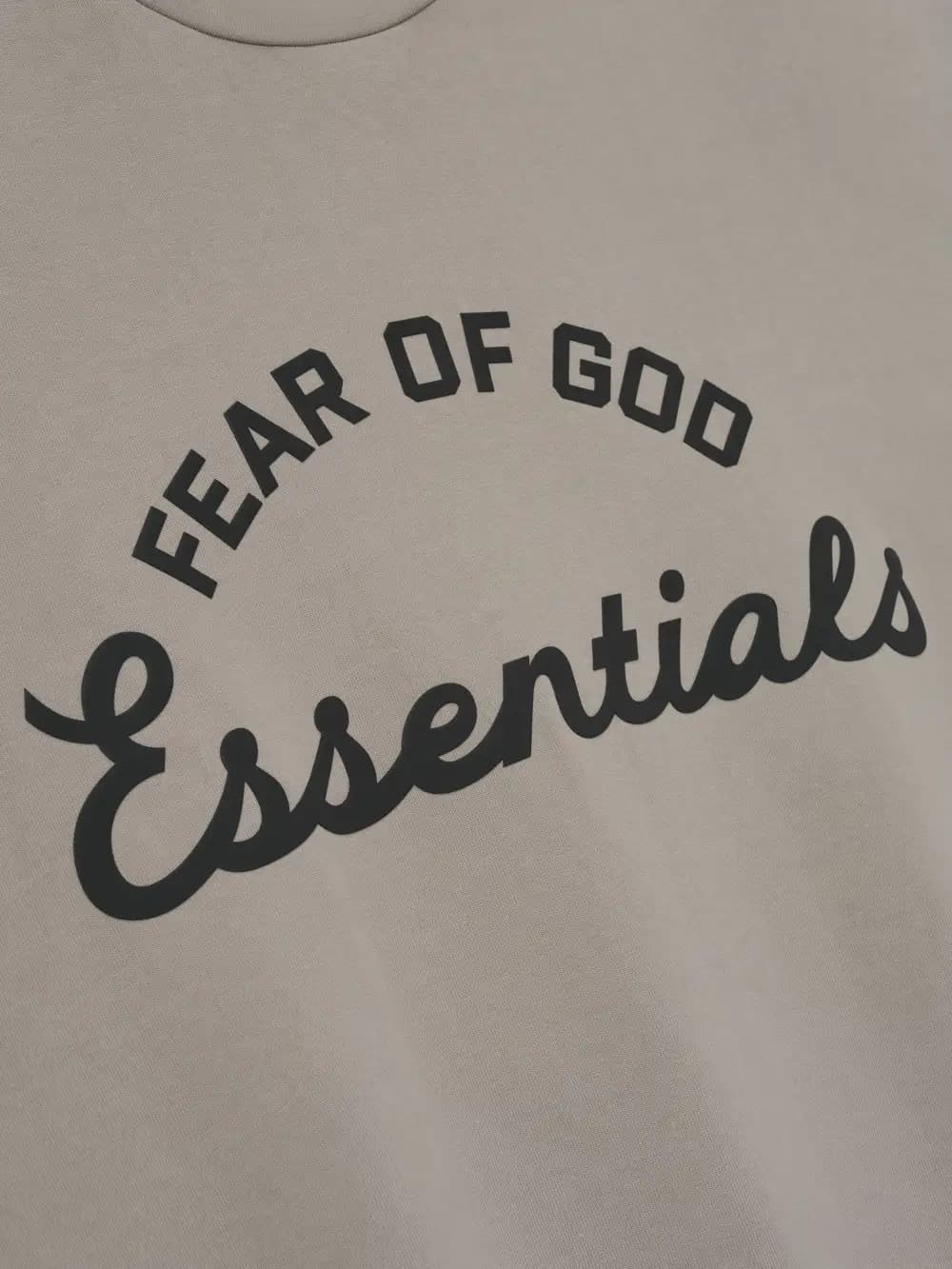 Playera Essentials Training 90s Desteñido Foca, Essentials Tee (vista 3)