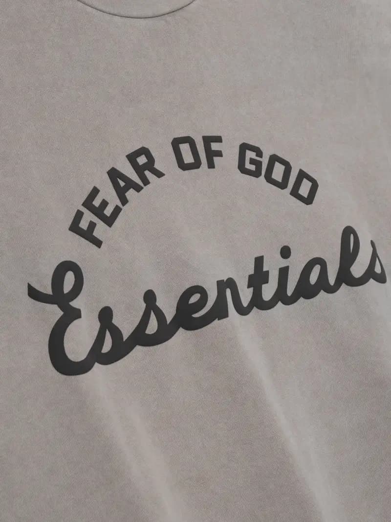 Playera Essentials Training 90s Desteñido Foca, Essentials Tee (vista 3)