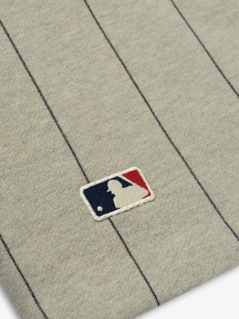 Shorts Essentials MLB 90's Sweatshort Foca Jaspe Negro, Essentials Shorts (vista 4)