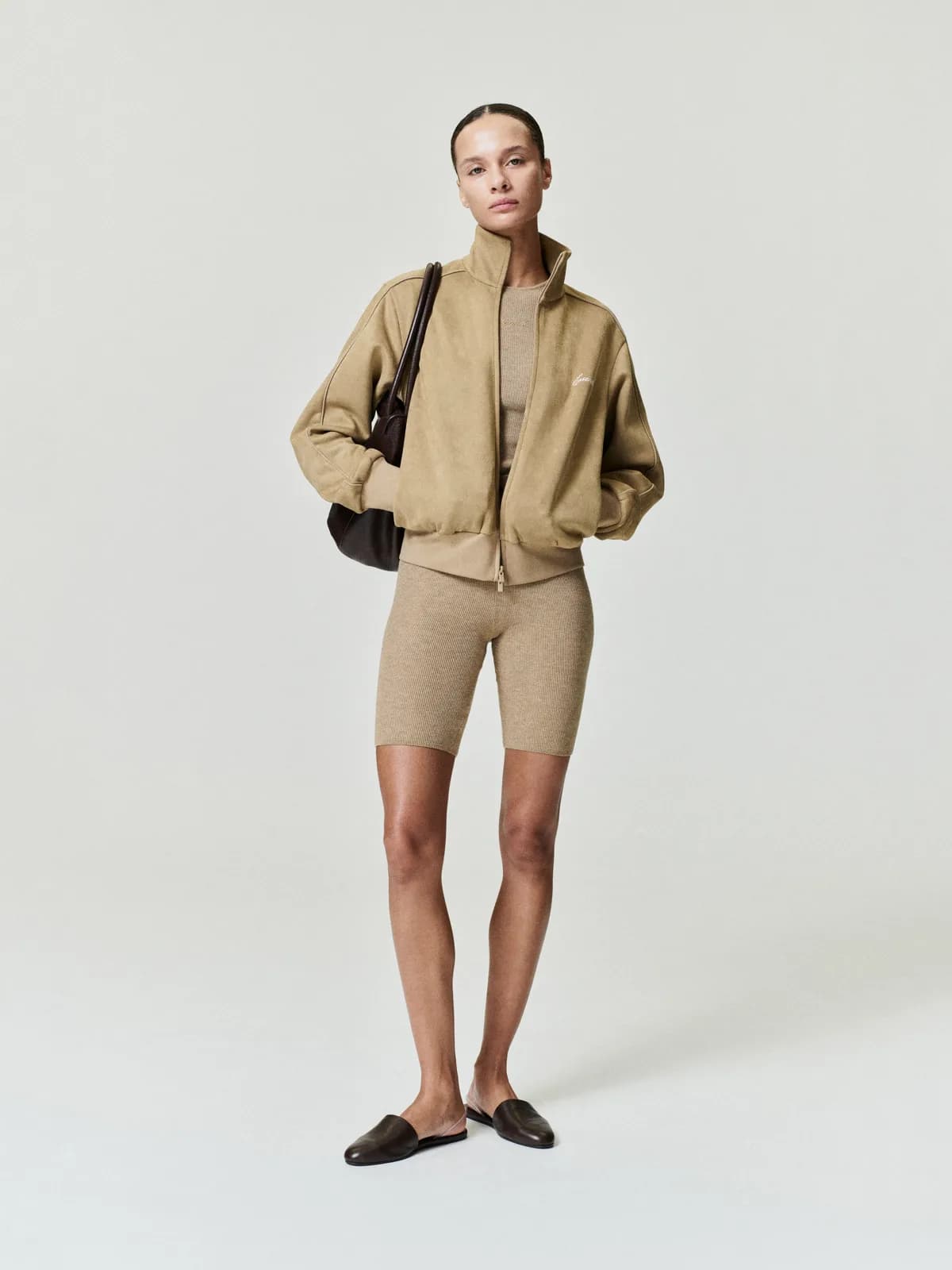 Shorts Essentials Rib Knit Bike Short Duna, Essentials Shorts (vista 1)