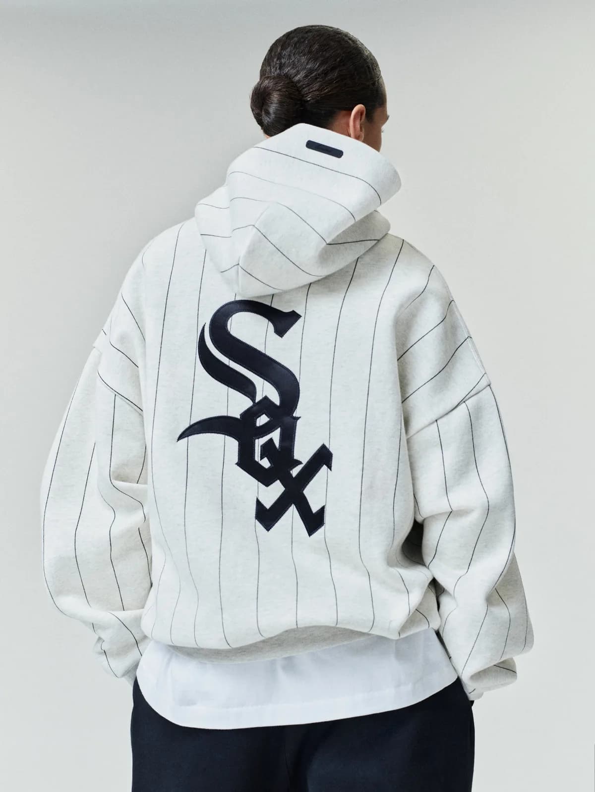 Sudadera Essentials White Sox Sport Avena Jaspe Negro, Essentials Hoodie (vista 1)
