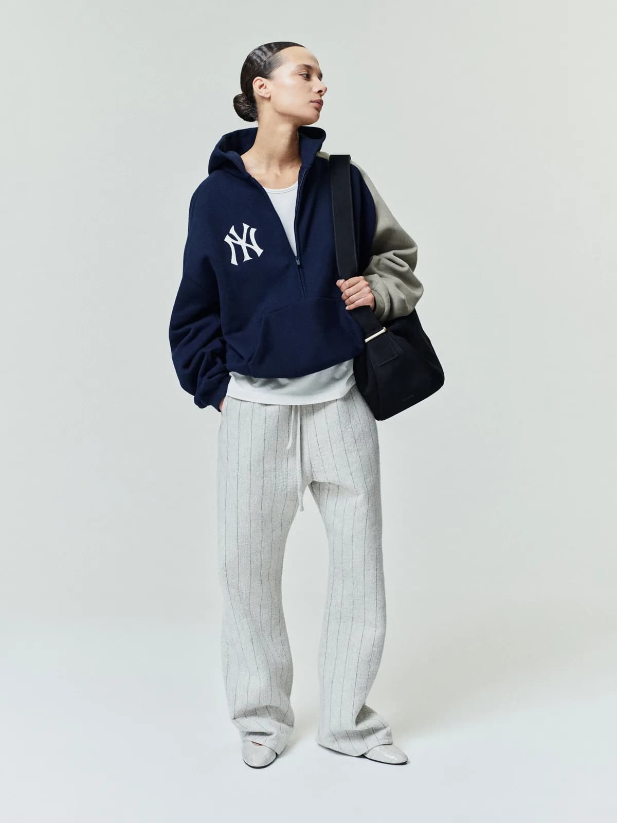 Sudadera Essentials Yankees Raglan Half Zip Sport Oscuro Zafiro, Essentials Hoodie (vista 10)