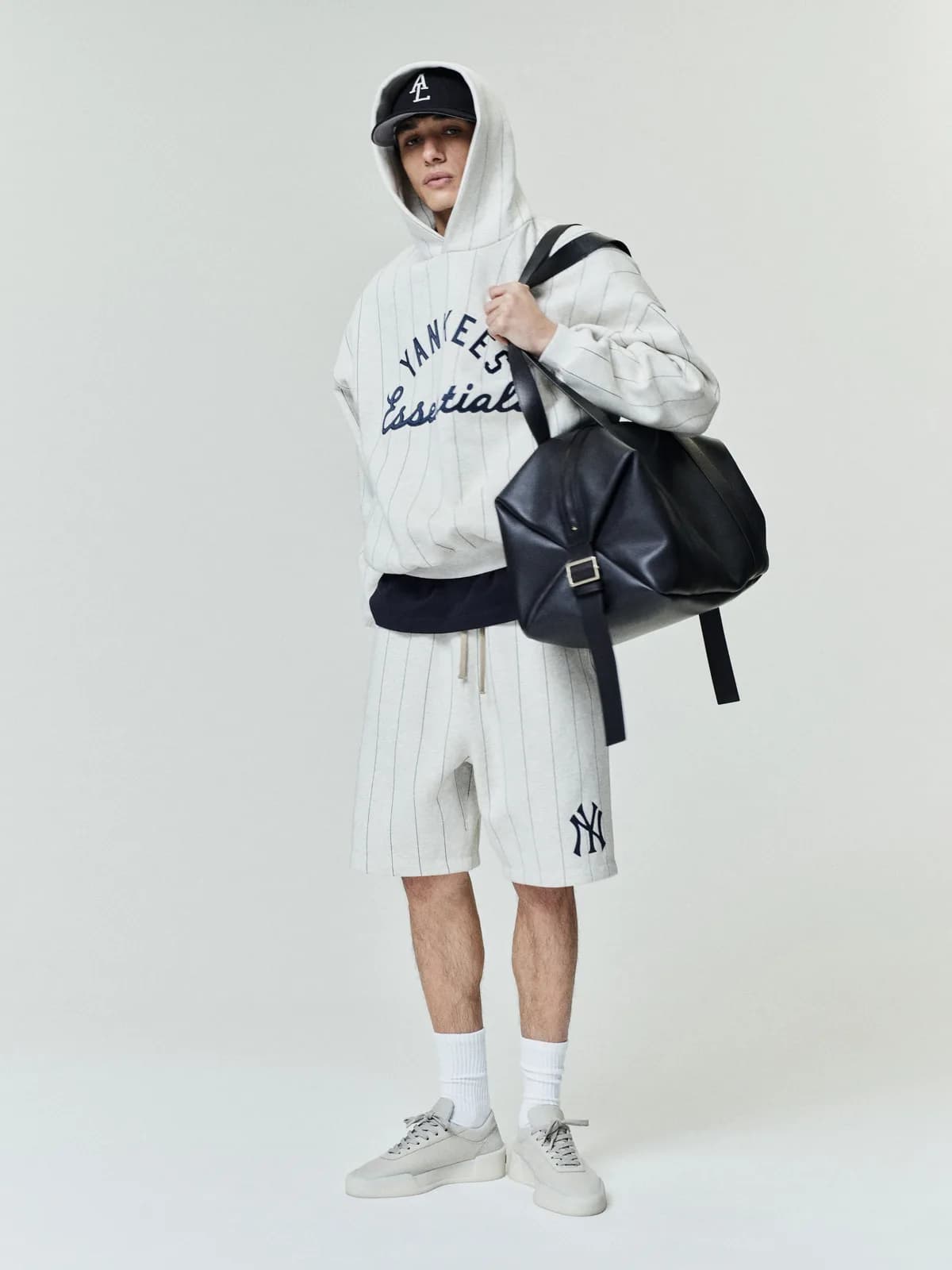 Sudadera Essentials Yankees Sport Avena Jaspe Oscuro Zafiro, Essentials Hoodie (vista 1)