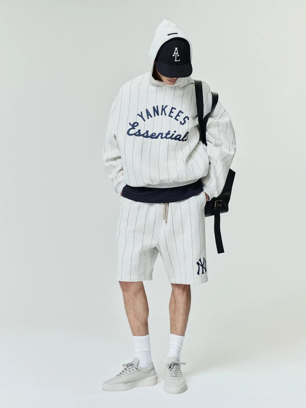 Sudadera Essentials Yankees Sport Avena Jaspe Oscuro Zafiro, Essentials Hoodie (vista 1)