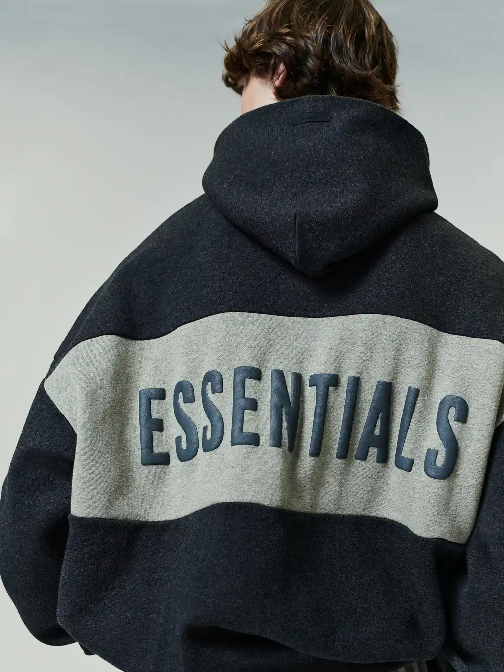 Sudadera Essentials Cropped Relaxed Panelled Acero Gris Jaspe Foca, Essentials Hoodie (vista 1)