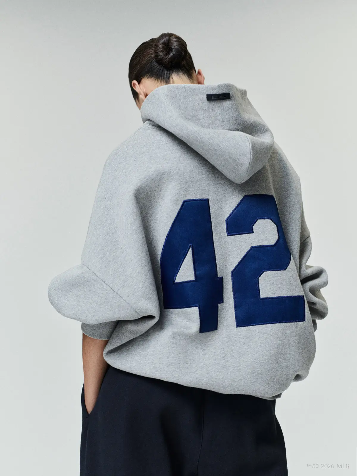 Sudadera Essentials Jackie Robinson Day Merch Calido Jaspe, Essentials Hoodie (vista 1)