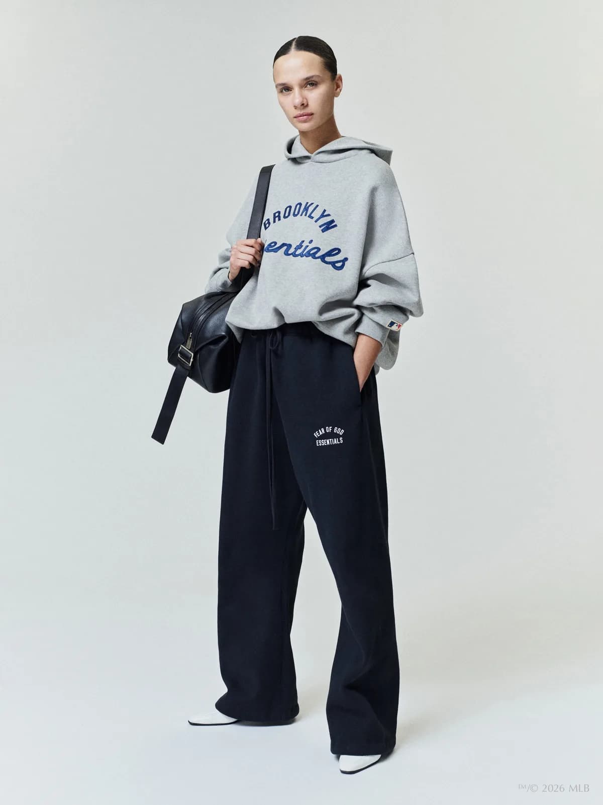 Sudadera Essentials Jackie Robinson Day Merch Calido Jaspe, Essentials Hoodie (vista 1)