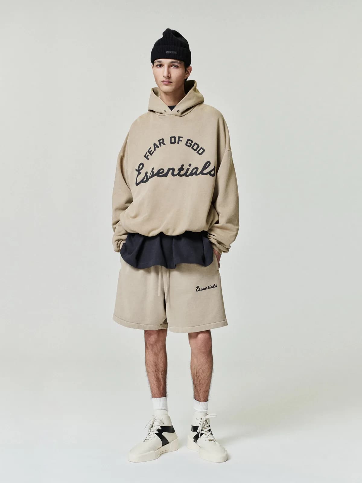 Sudadera Essentials Training 90s Desteñido Duna, Essentials Hoodie (vista 1)